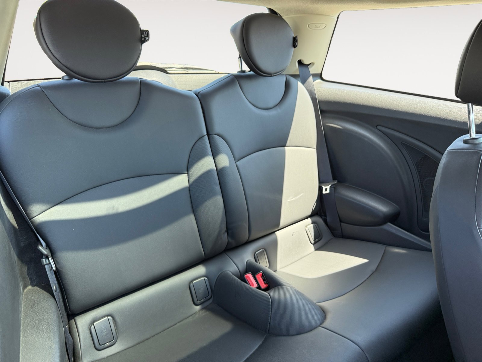 Used 2012 MINI Cooper Hardtop image 18