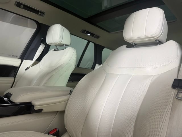 Used 2023 Land Rover Range Rover SE AWD/4WD image 5