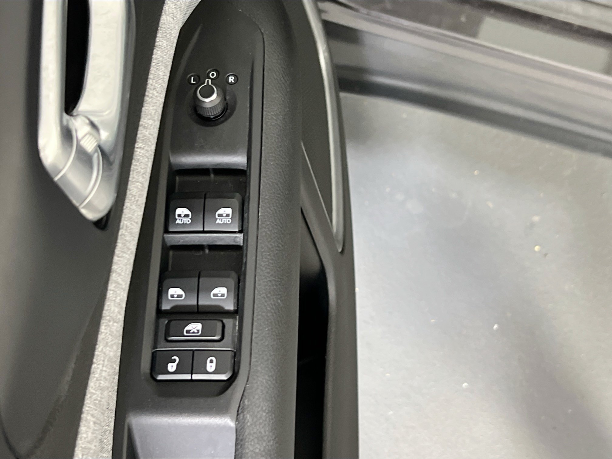 Used 2022 Jeep Compass Latitude AWD/4WD image 17