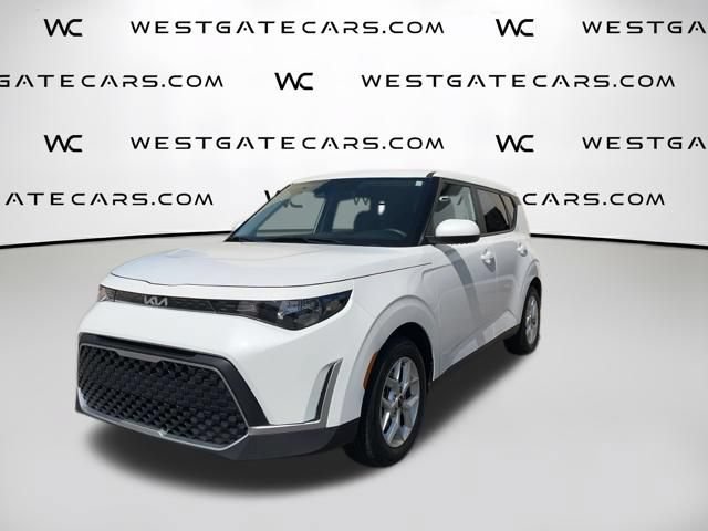 Used 2024 Kia Soul LX w/ Option Group 015 FWD image 1