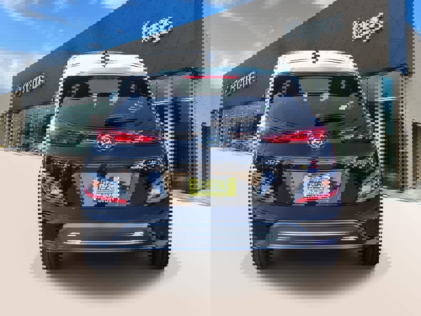 Certified 2023 Hyundai Kona SE w/ Cargo Package image 6