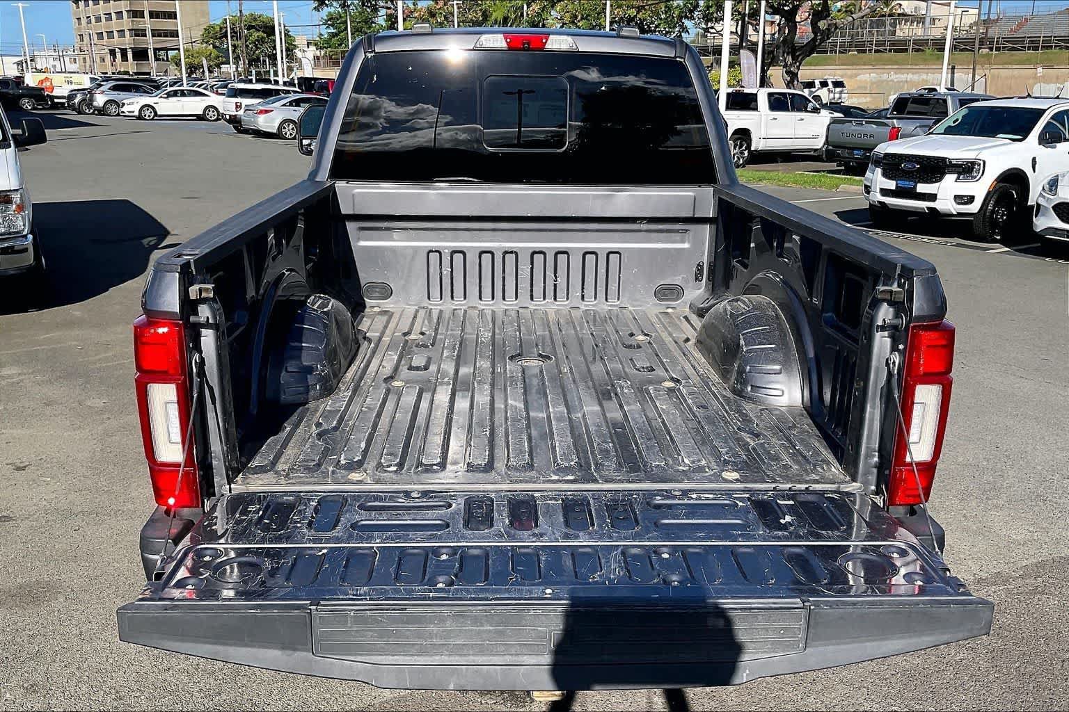 Used 2021 Ford F250 Platinum w/ Tremor Off-Road Package AWD/4WD image 18