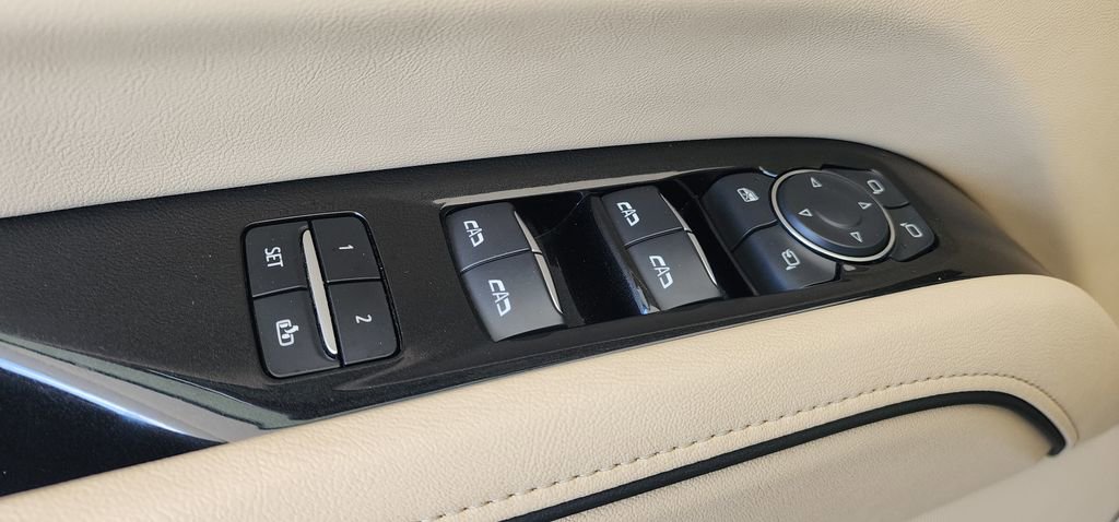 Used 2024 Cadillac Escalade ESV Premium Luxury w/ LPO, Floor Liner Package AWD/4WD image 15