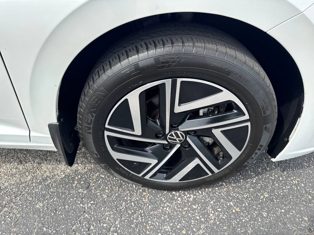 Used 2024 Volkswagen Jetta SEL FWD image 5
