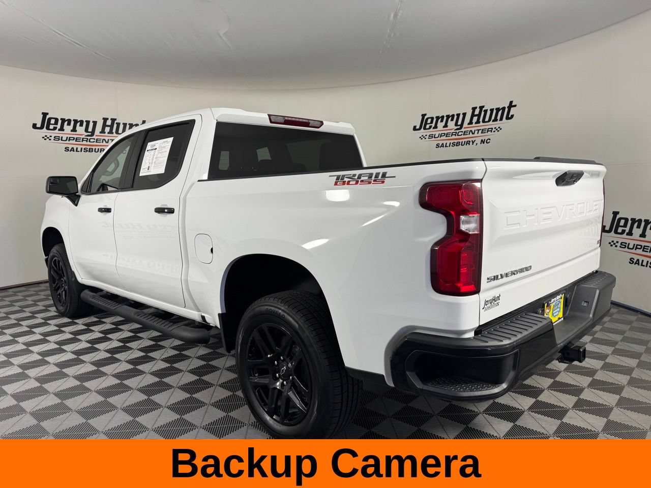 Used 2025 Chevrolet Silverado 1500 LT Trail Boss w/ Protection Package AWD/4WD image 10