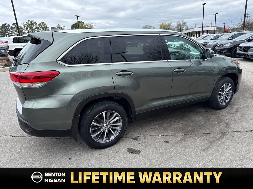 Used 2019 Toyota Highlander XLE image 8