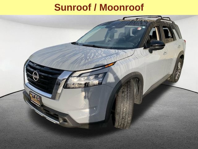 Used 2023 Nissan Pathfinder SL w/ SL Premium Package image 5