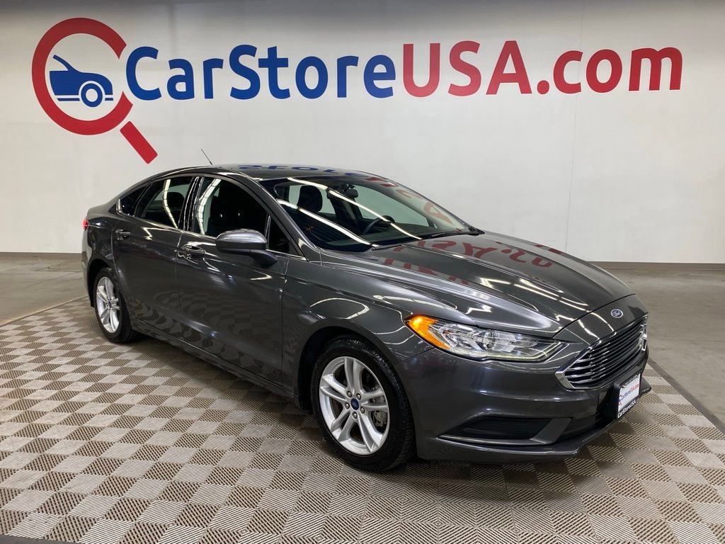 Used 2018 Ford Fusion SE w/ Fusion SE Technology Package FWD image 1