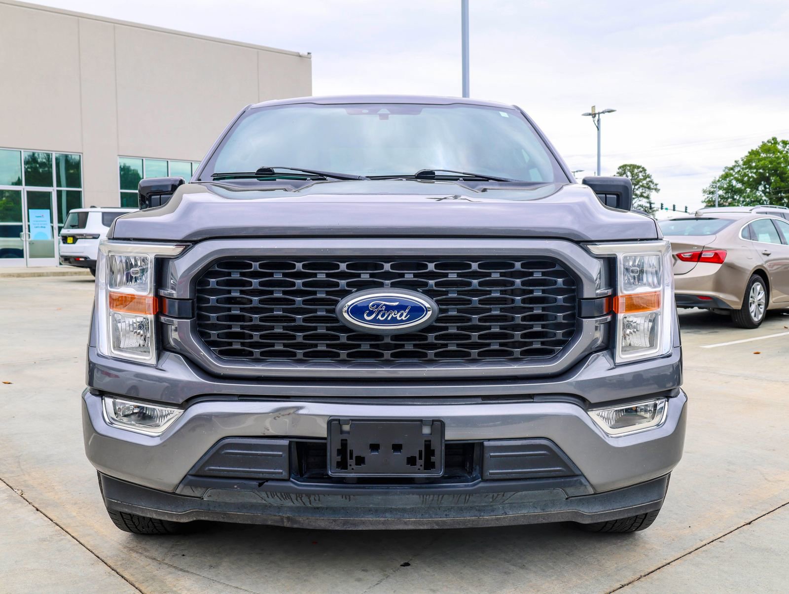 Used 2022 Ford F150 XL w/ STX Appearance Package RWD image 5