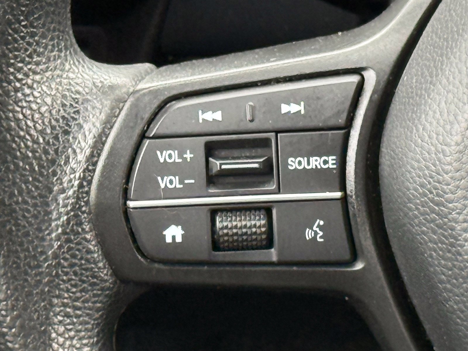 Used 2024 Honda HR-V LX image 33