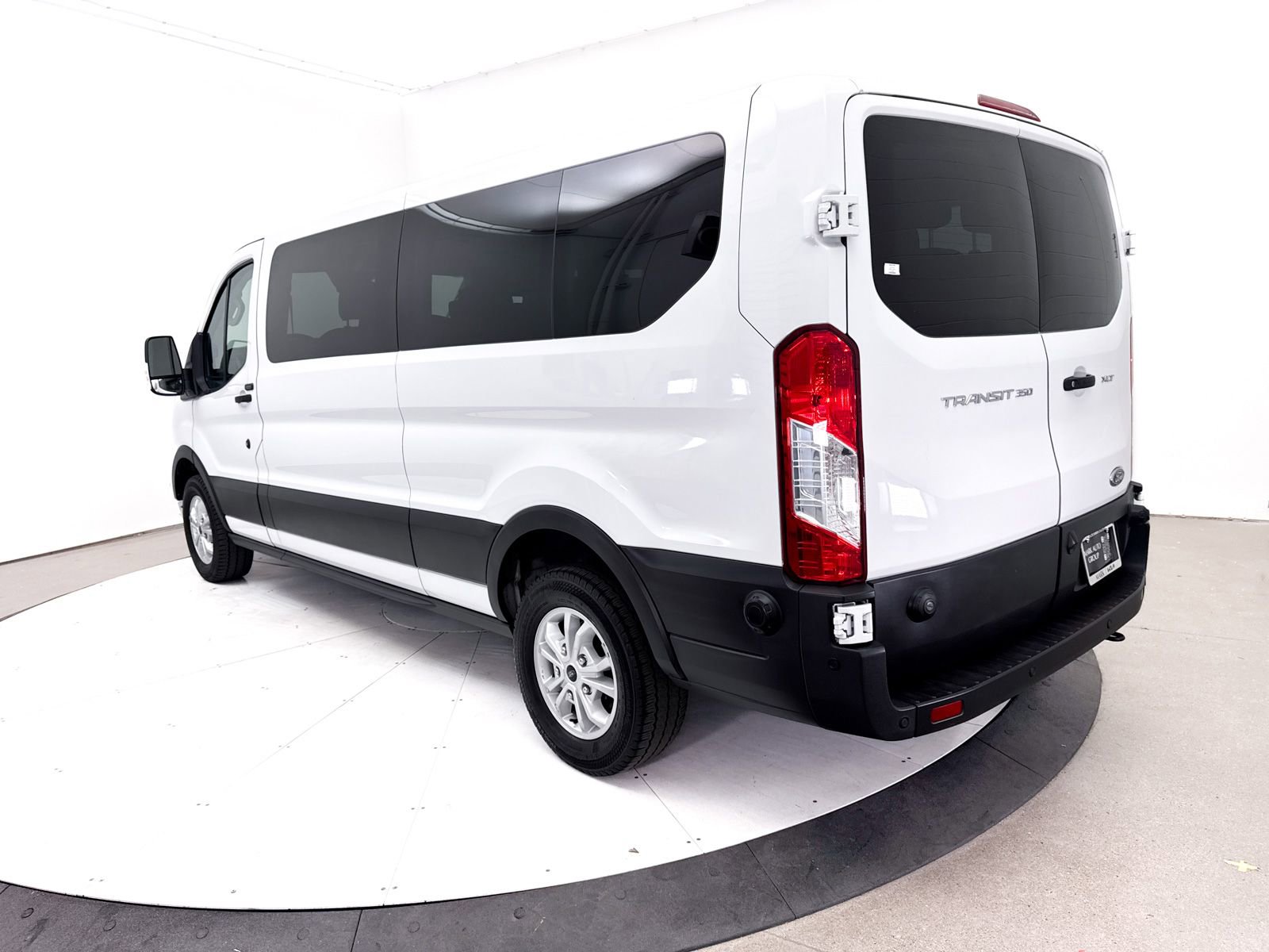 Used 2024 Ford Transit 350 XLT RWD image 15