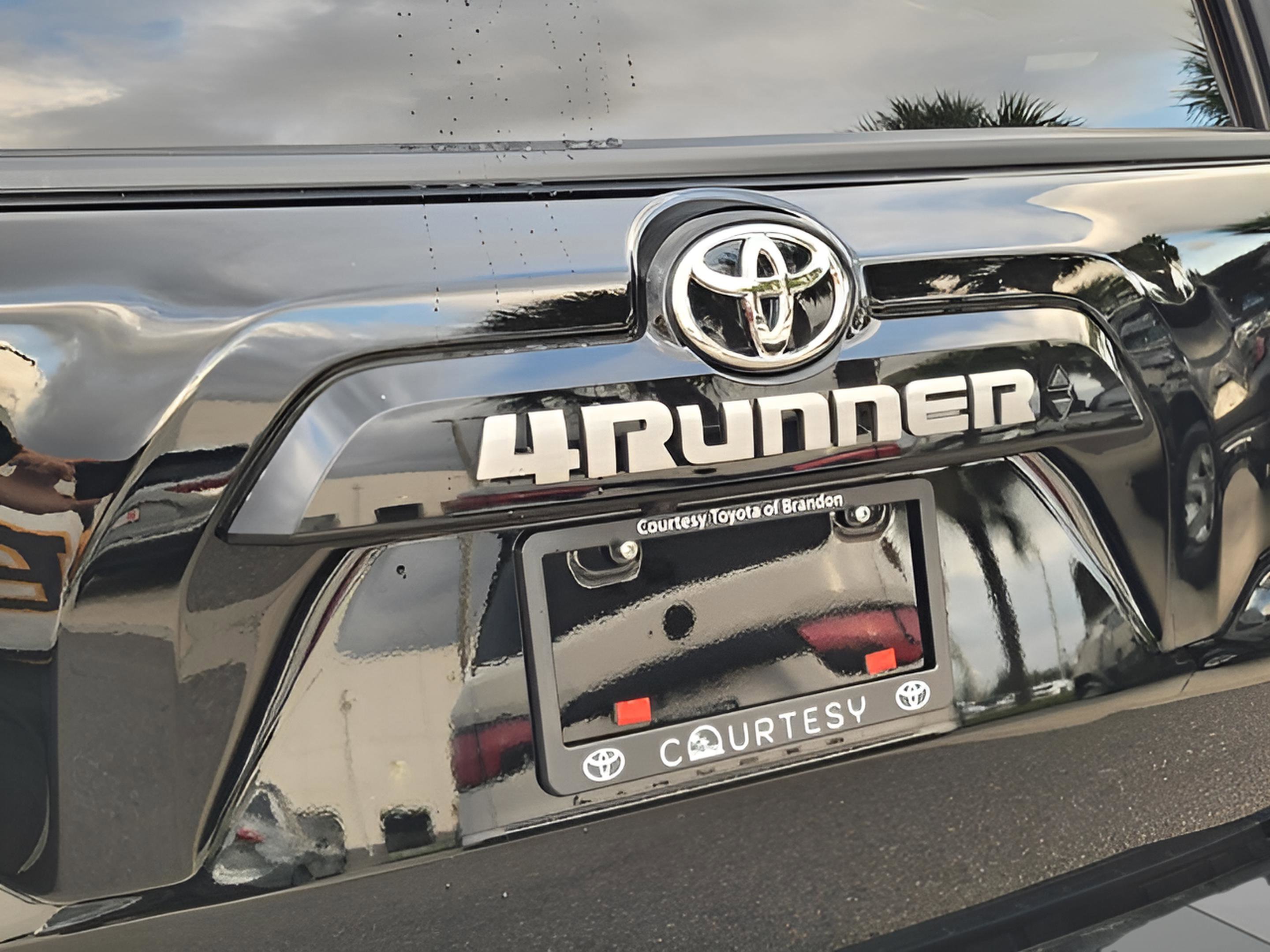 Certified 2022 Toyota 4Runner SR5 Premium image 11