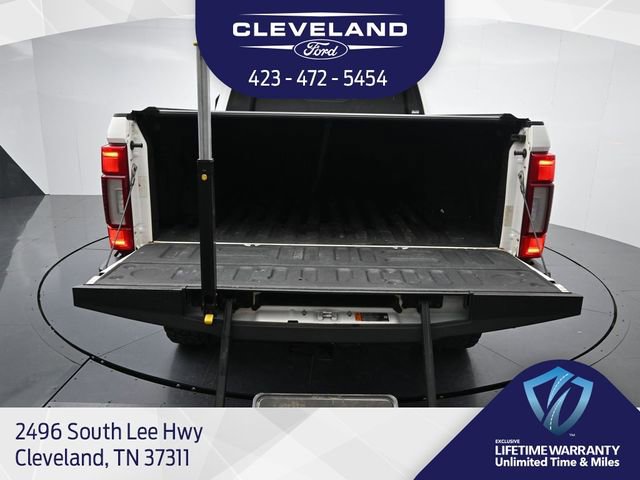 Used 2022 Ford F250 Lariat w/ Black Appearance Package image 26