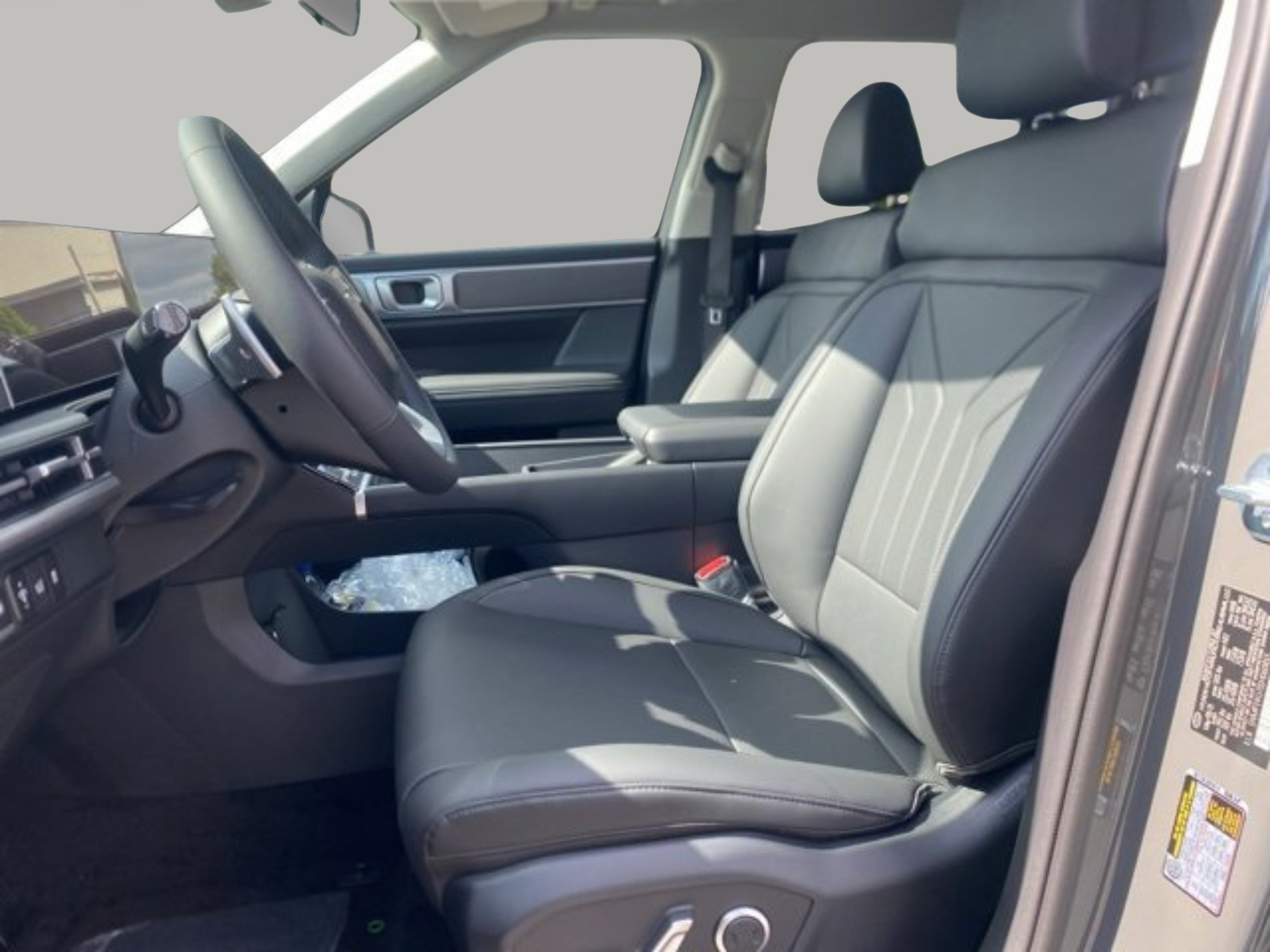 Used 2025 Hyundai Santa Fe SEL FWD image 16