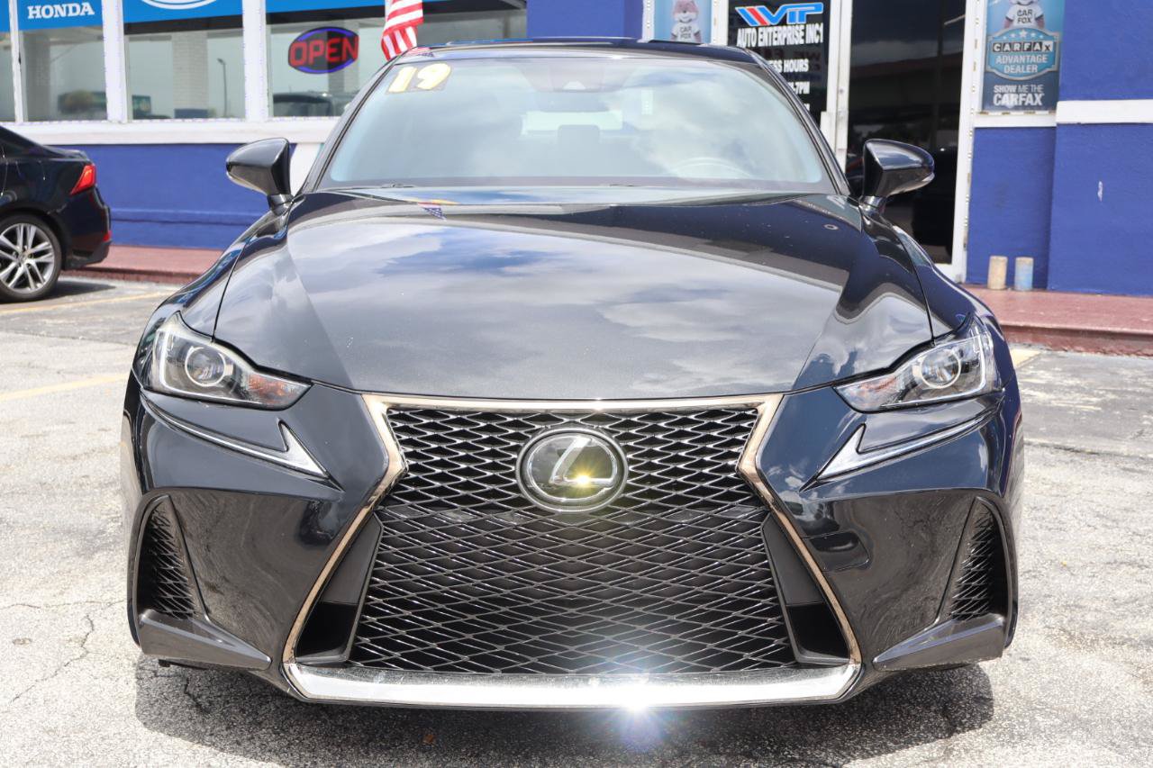 Used 2017 Lexus IS 200t F Sport w/ F Sport Package RWD image 10