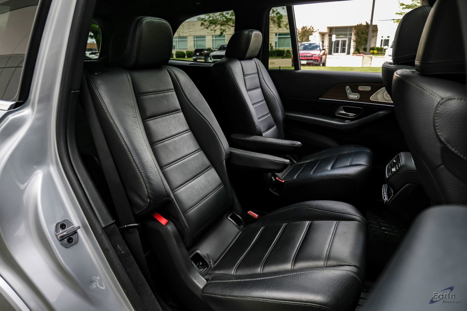 Used 2025 Mercedes-Benz GLS 580 4MATIC image 72