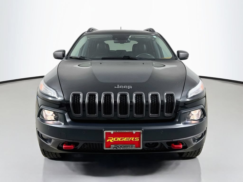 Used 2015 Jeep Cherokee Trailhawk w/ Comfort/Convenience Group AWD/4WD video 2