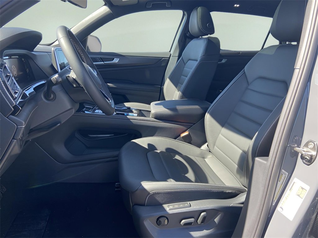 New 2025 Volkswagen Atlas Cross Sport SEL image 8