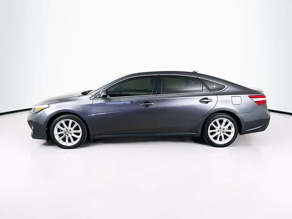 Used 2013 Toyota Avalon Limited FWD image 3