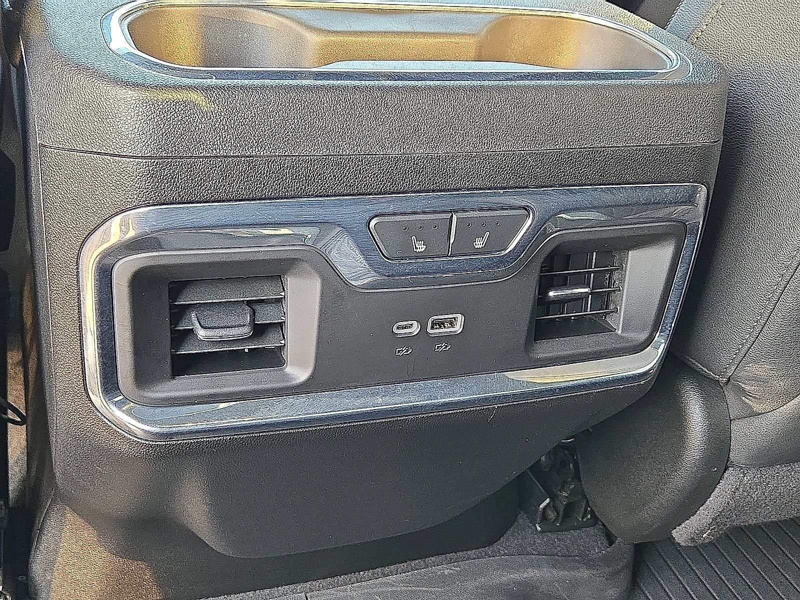 Used 2024 Chevrolet Silverado 1500 High Country w/ Technology Package AWD/4WD image 17