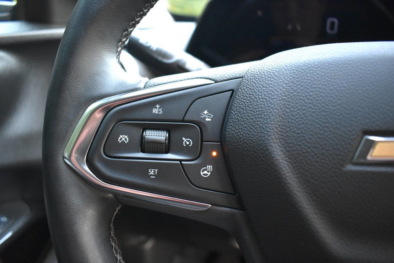 Used 2024 Chevrolet Trax LT w/ Sunroof Package FWD image 52