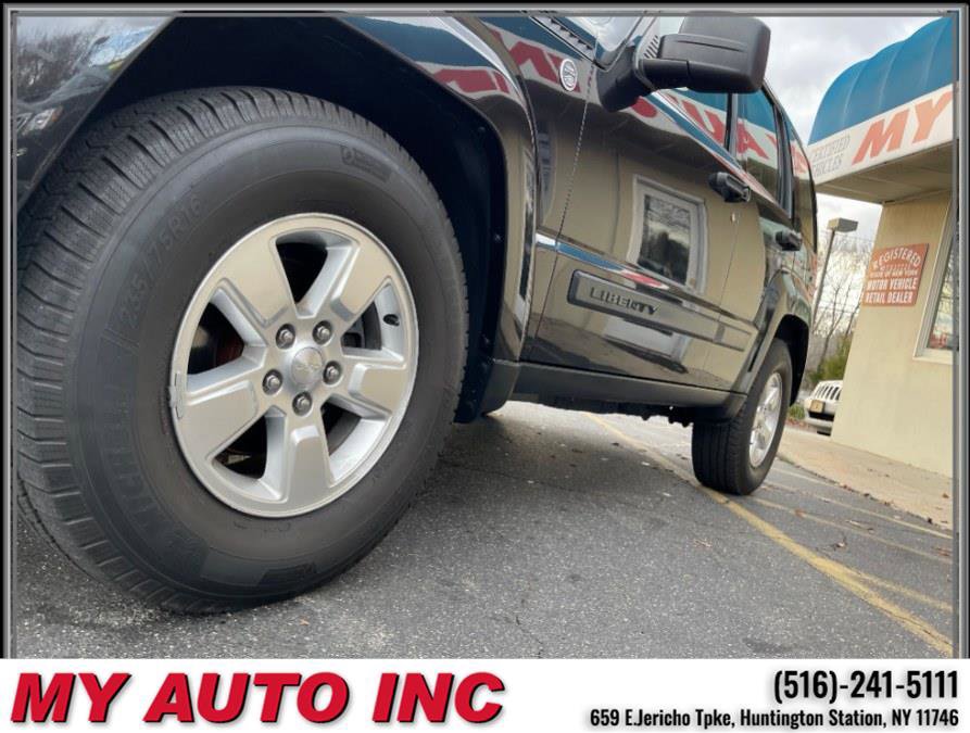 Used 2012 Jeep Liberty Sport image 9