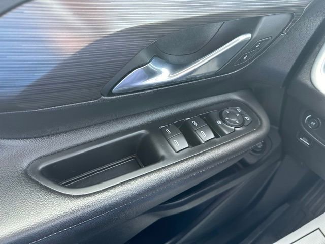 Used 2023 GMC Terrain SLE w/ Driver Convenience Package image 35