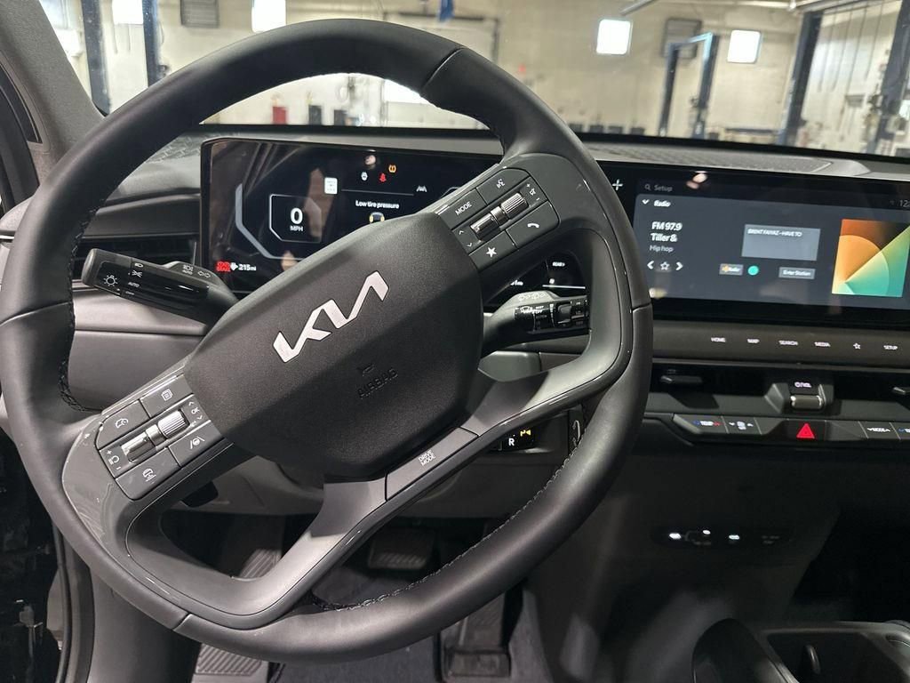 New 2026 Kia EV9 Light RWD image 11