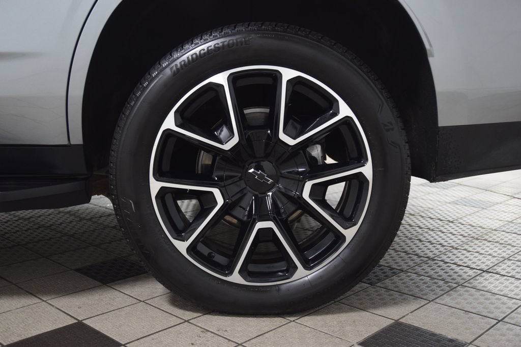 Used 2024 Chevrolet Tahoe RST w/ Luxury Package AWD/4WD image 27