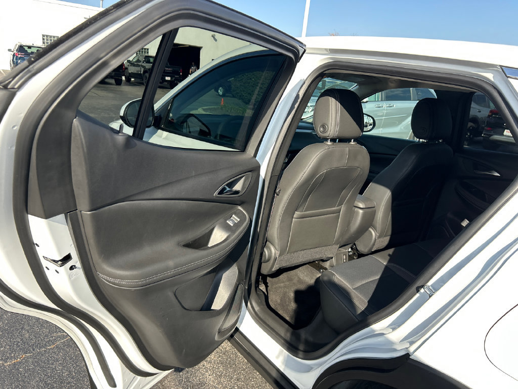 Certified 2024 Buick Encore GX Preferred FWD image 31