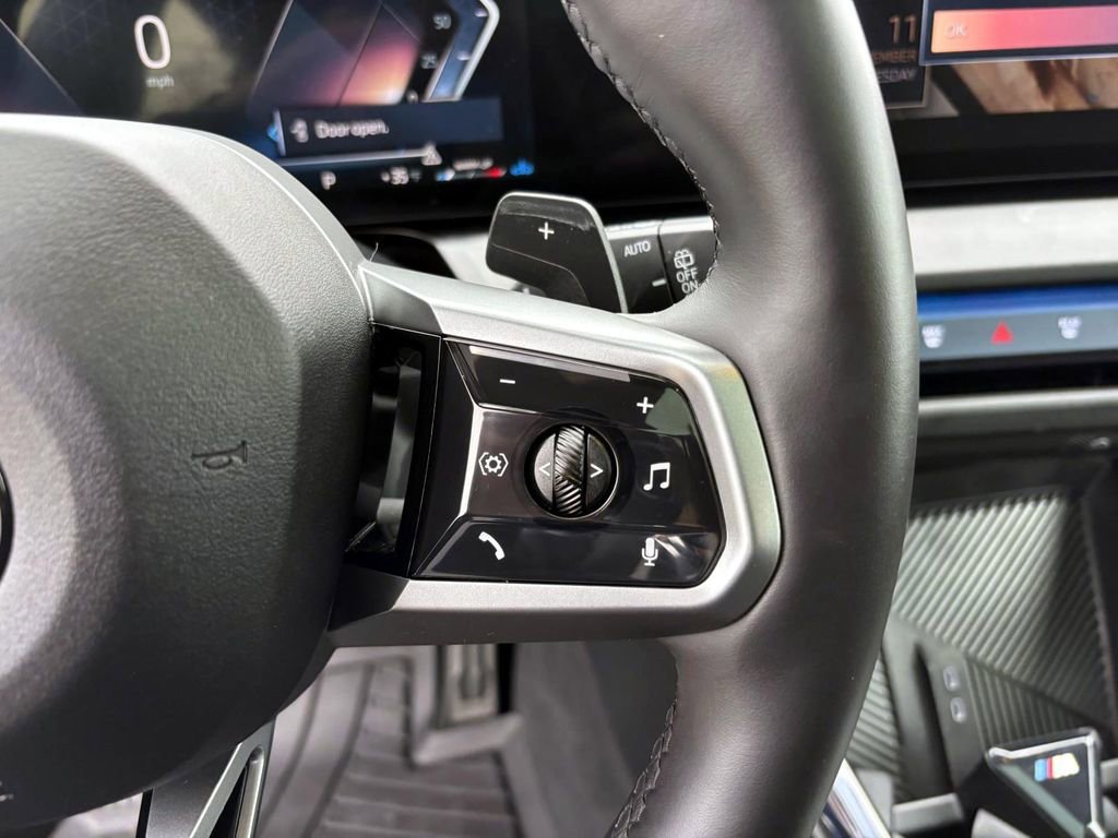 Certified 2025 BMW X3 xDrive30i w/ M Sport Package image 17