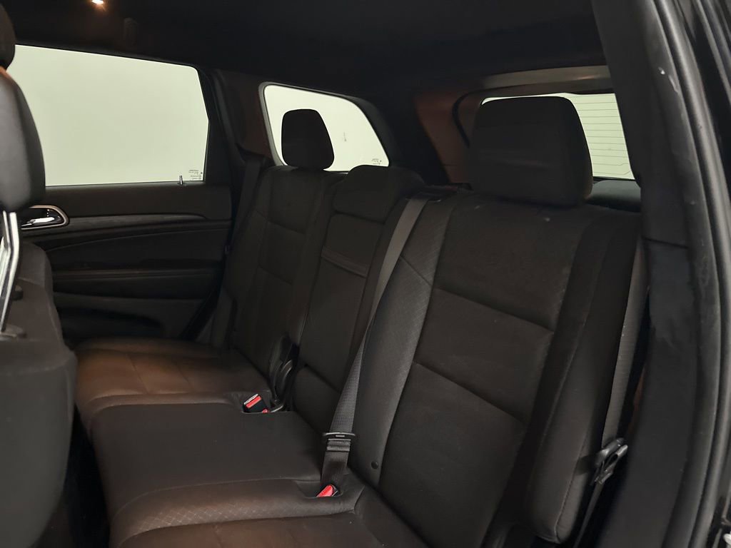 Used 2020 Jeep Grand Cherokee Laredo AWD/4WD image 47