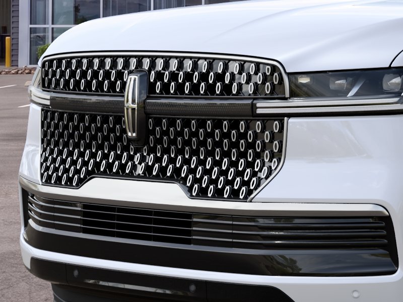 New 2027 Lincoln Navigator Reserve AWD/4WD image 17