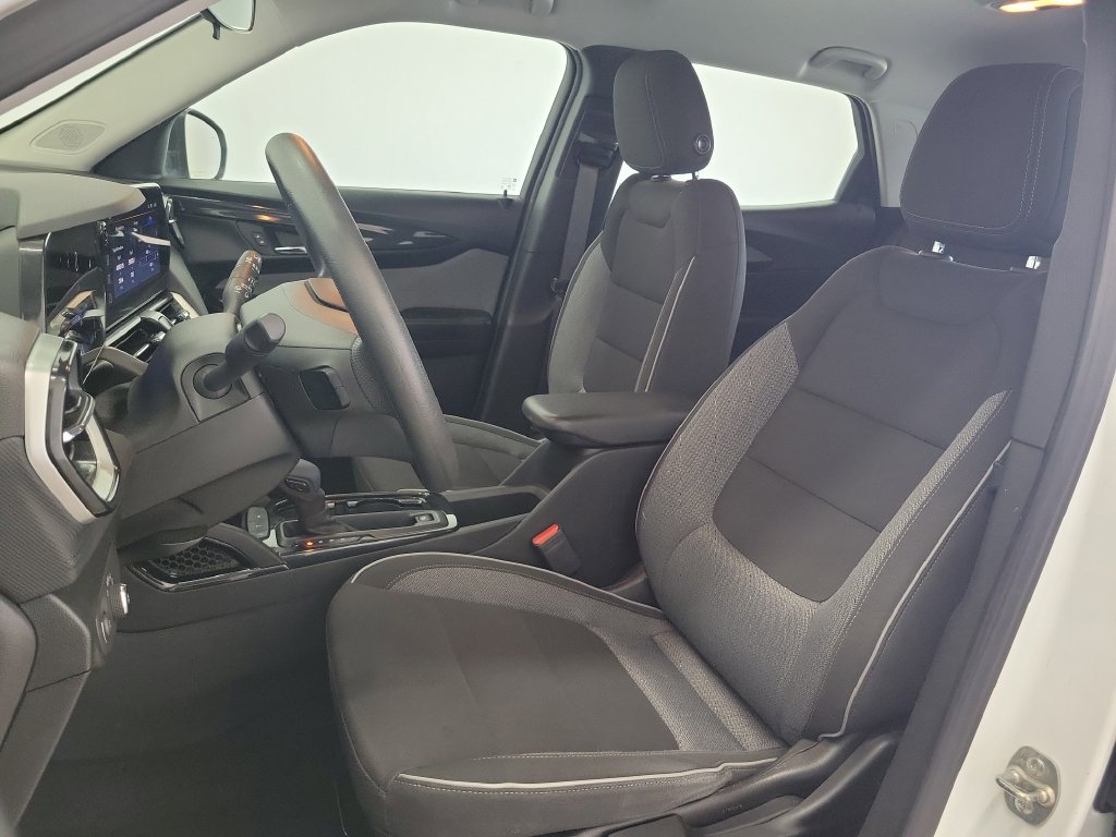 Used 2024 Chevrolet TrailBlazer LS w/ LS Confidence Package FWD image 17