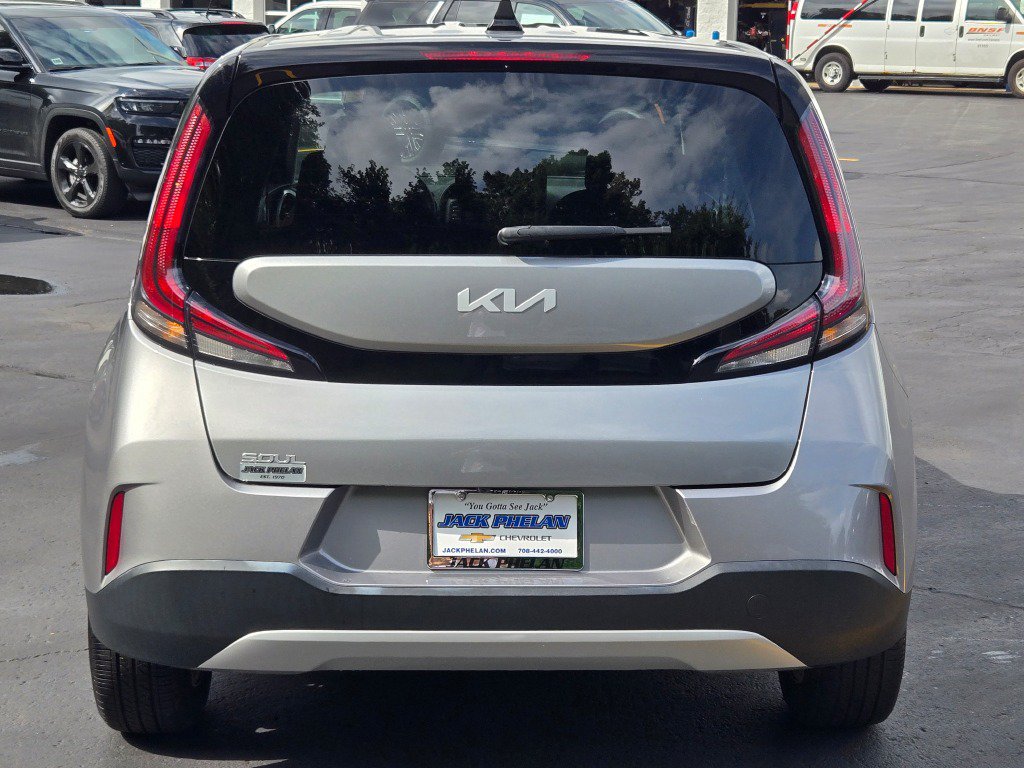 Used 2024 Kia Soul LX w/ Option Group 015 FWD image 12