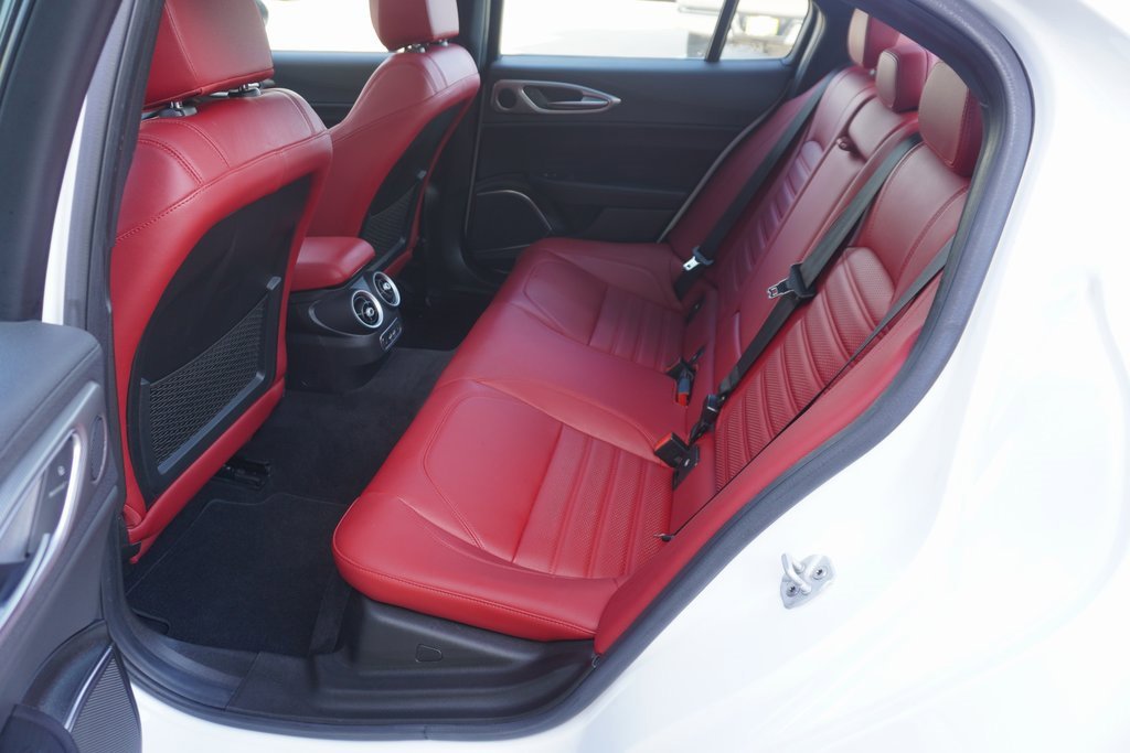 Used 2022 Alfa Romeo Giulia Veloce image 18