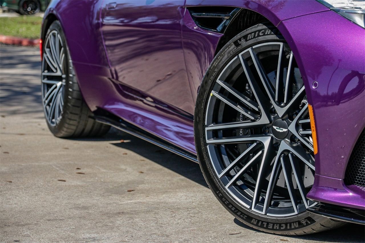 Used 2024 Aston Martin DB12 Coupe RWD image 4