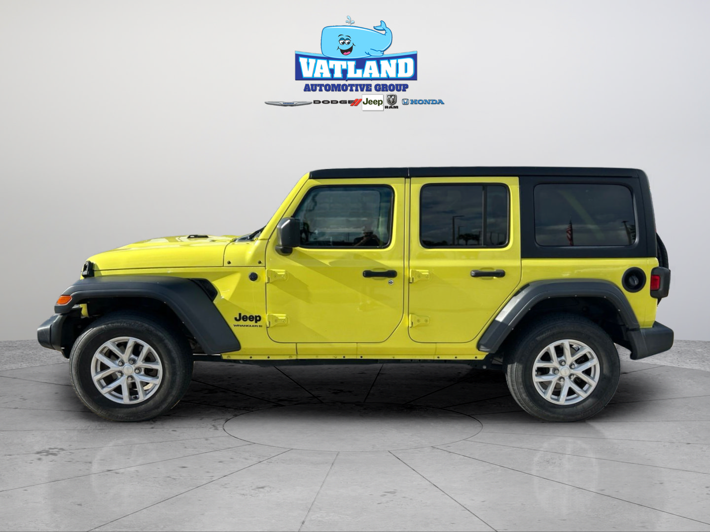 Used 2023 Jeep Wrangler Unlimited Sport AWD/4WD image 2