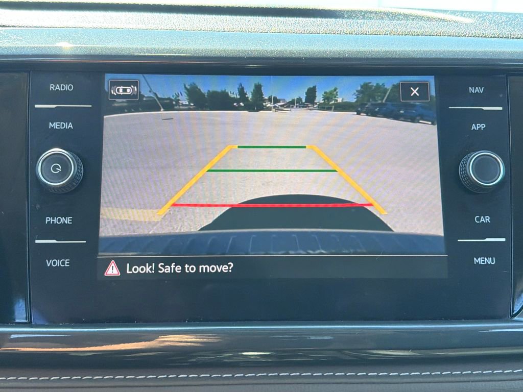 Certified 2023 Volkswagen Taos SEL AWD/4WD image 17