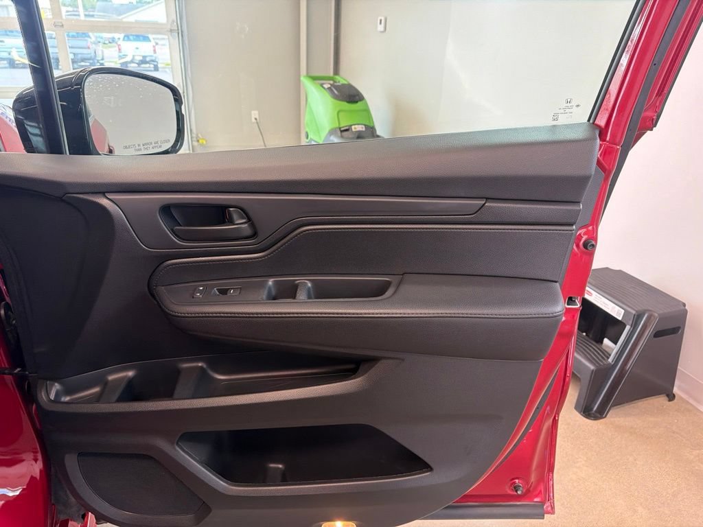 Used 2025 Honda Odyssey Sport-L image 78