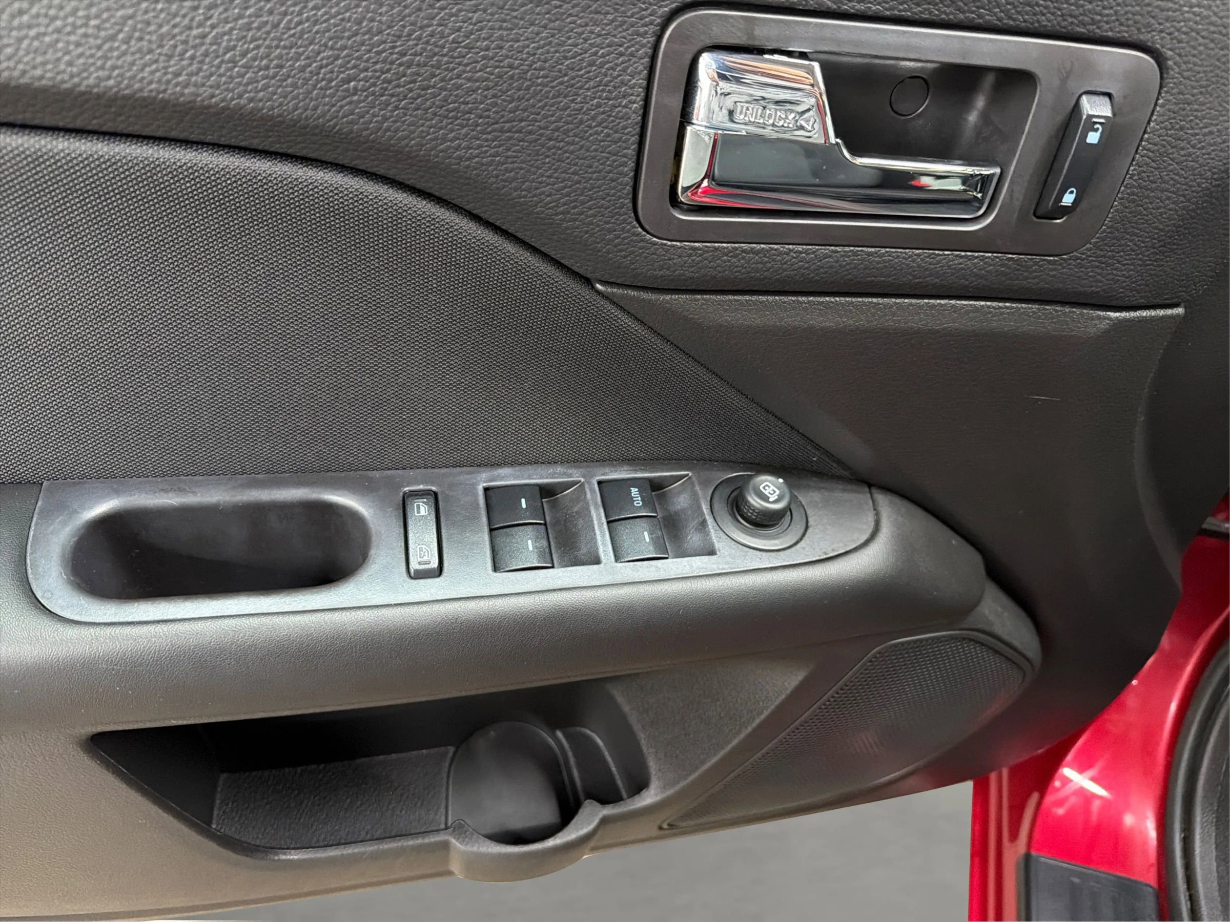 Used 2012 Ford Fusion SE FWD image 23