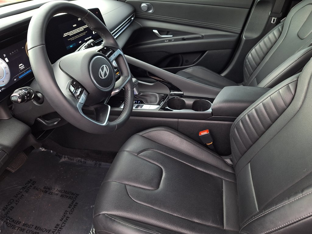 Certified 2024 Hyundai Elantra Limited FWD image 10