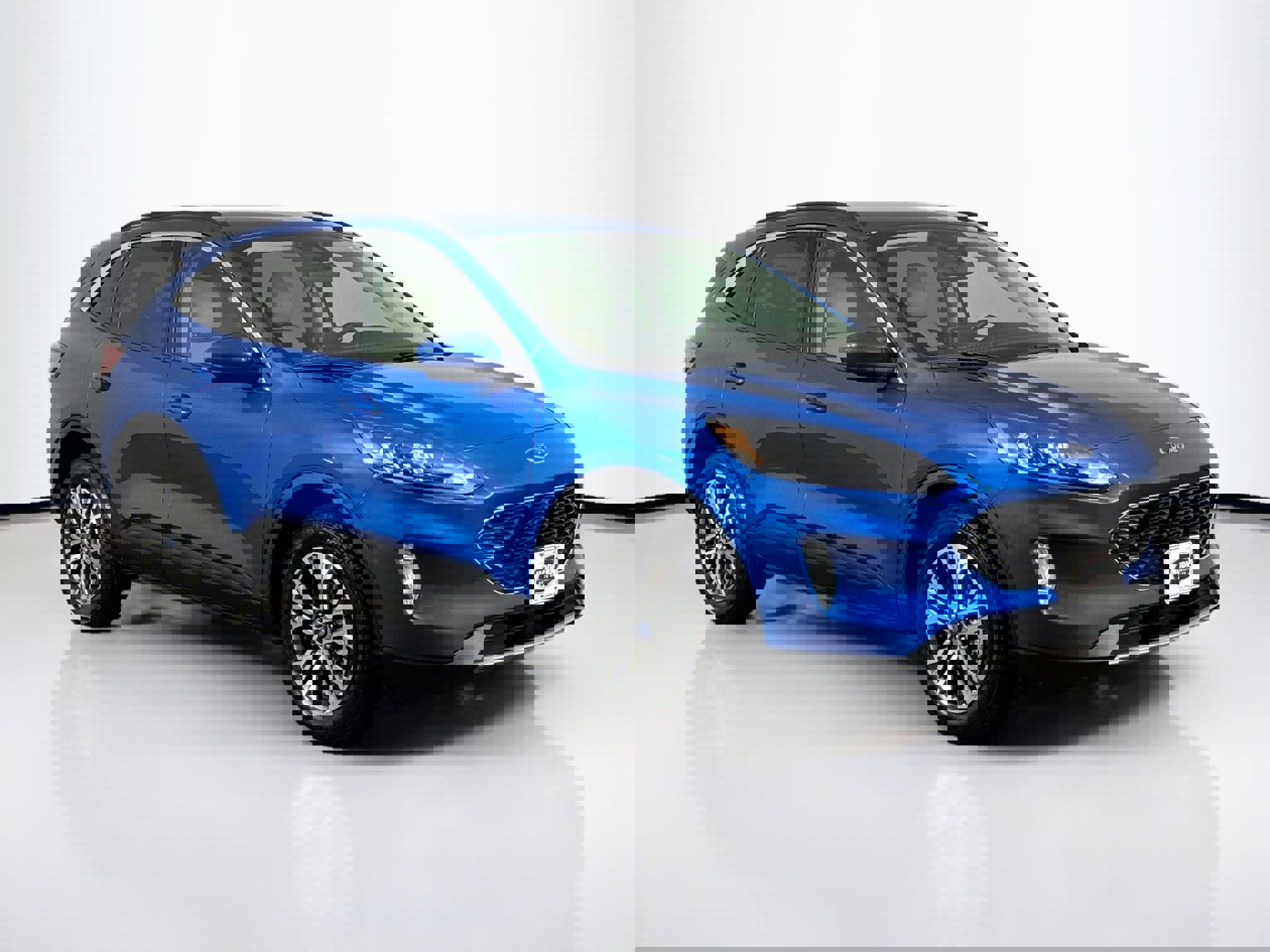 Used 2021 Ford Escape SEL image 2