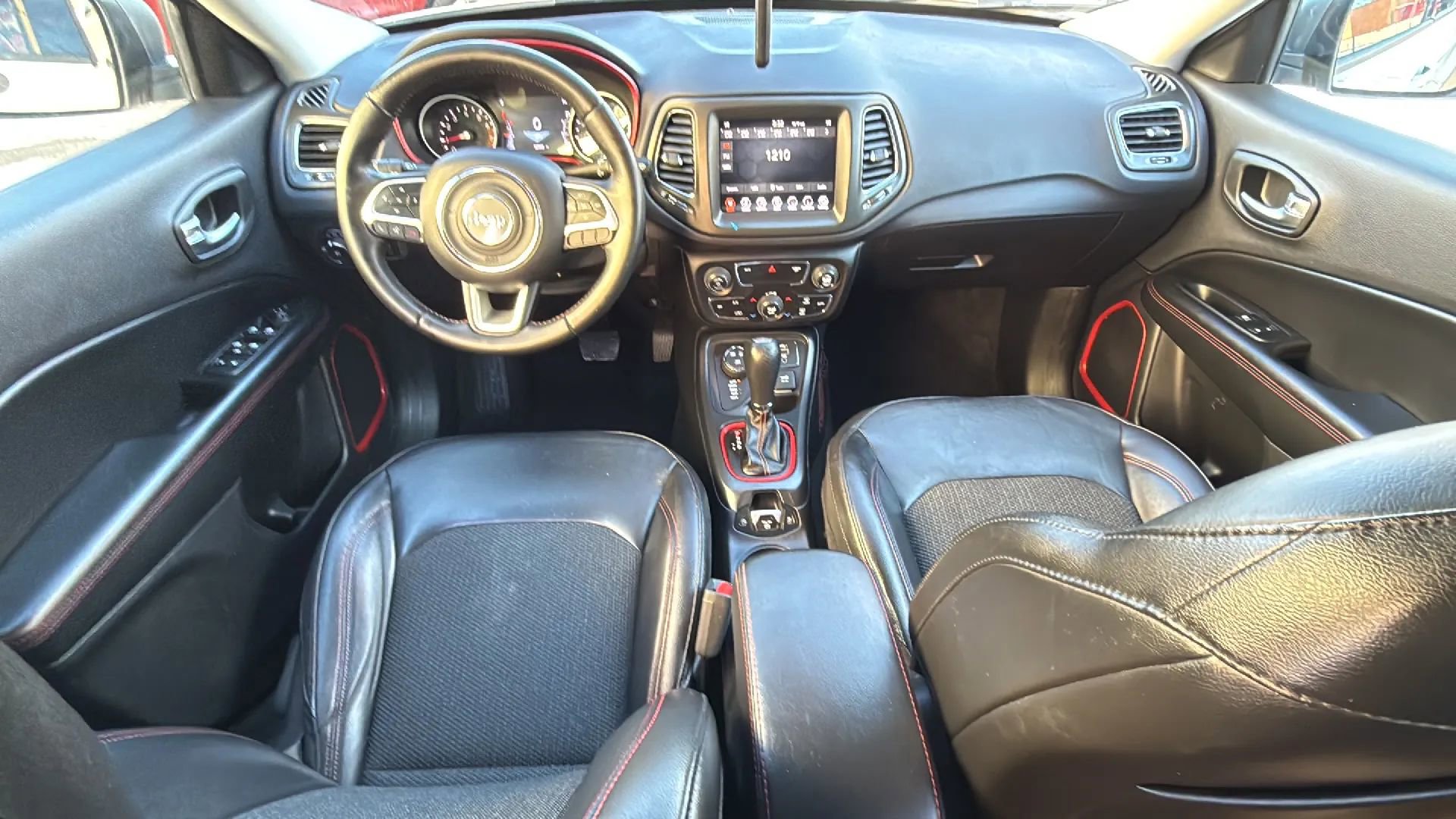 Used 2019 Jeep Compass Trailhawk image 30