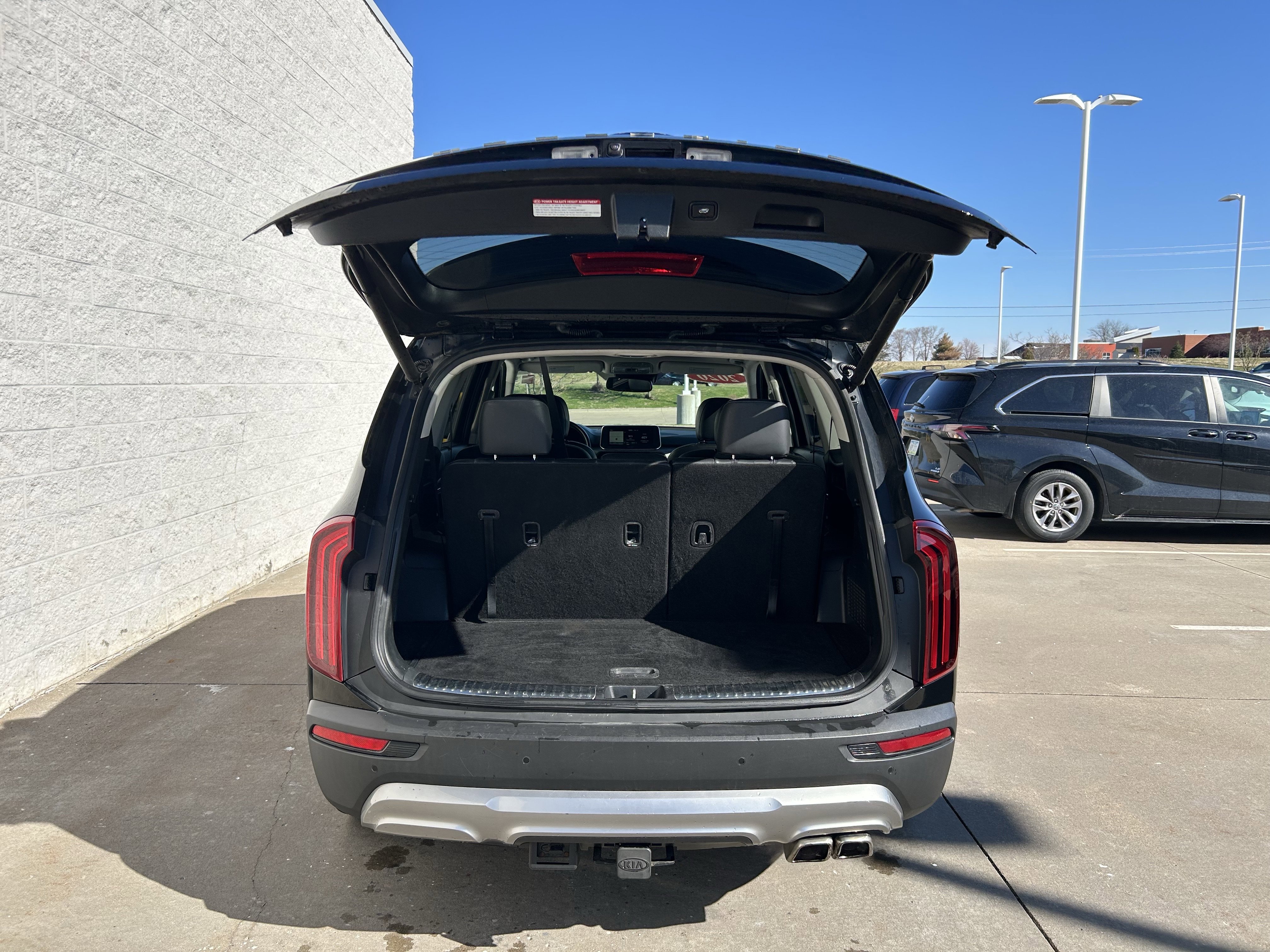 Used 2020 Kia Telluride SX w/ Towing Package AWD/4WD image 14