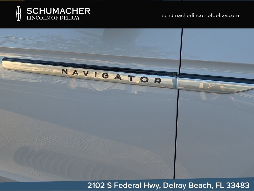 New 2026 Lincoln Navigator L Premier AWD/4WD image 10