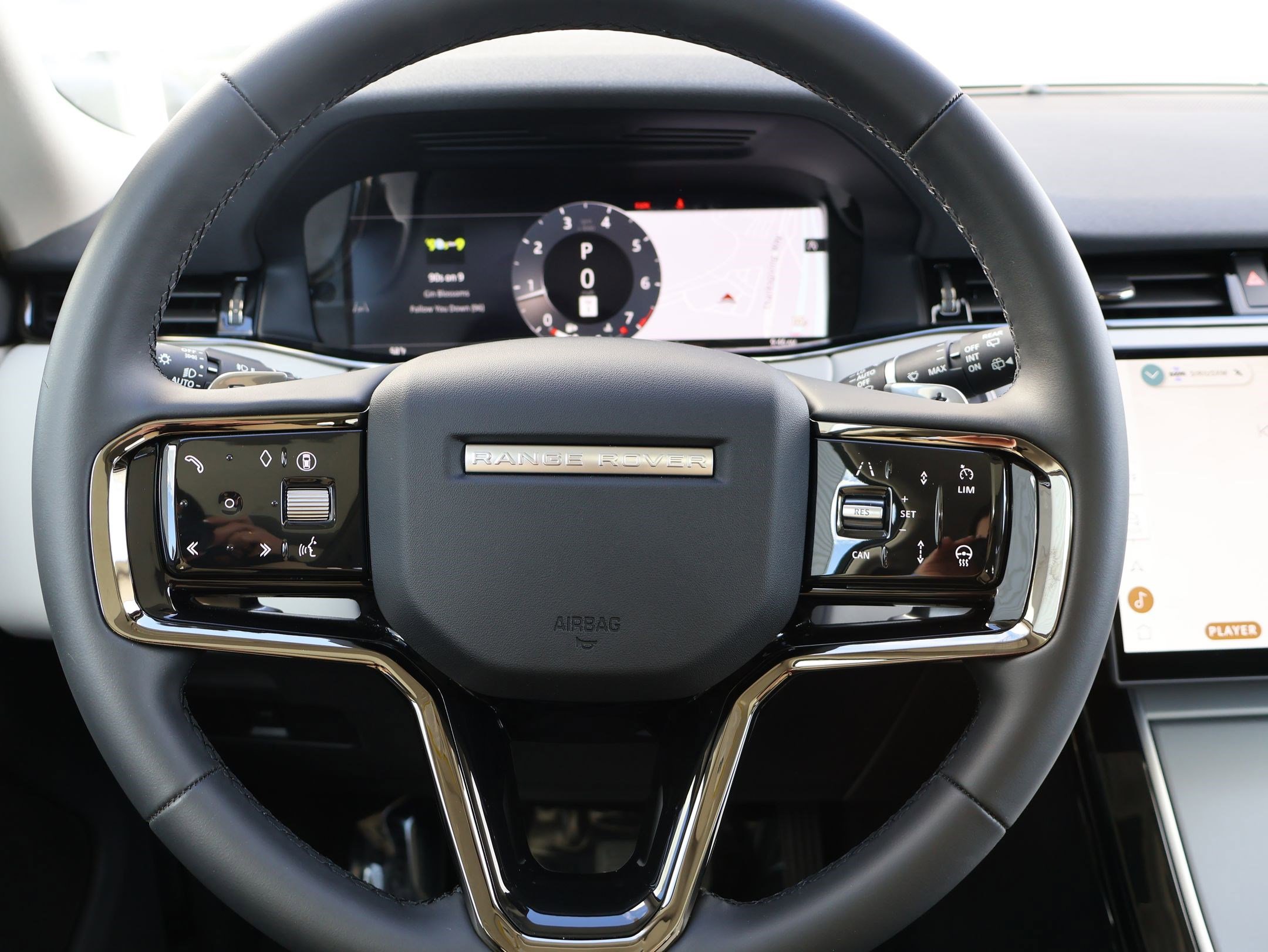 Certified 2025 Land Rover Range Rover Evoque S image 15