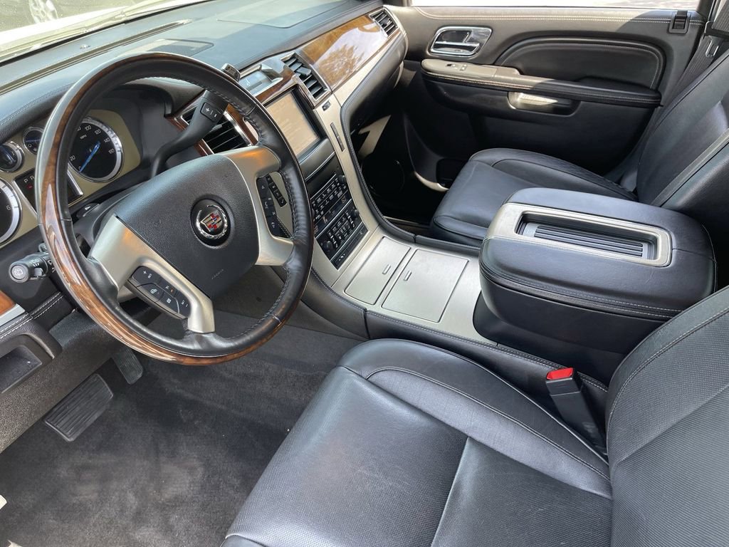 Used 2012 Cadillac Escalade ESV Platinum AWD/4WD image 20