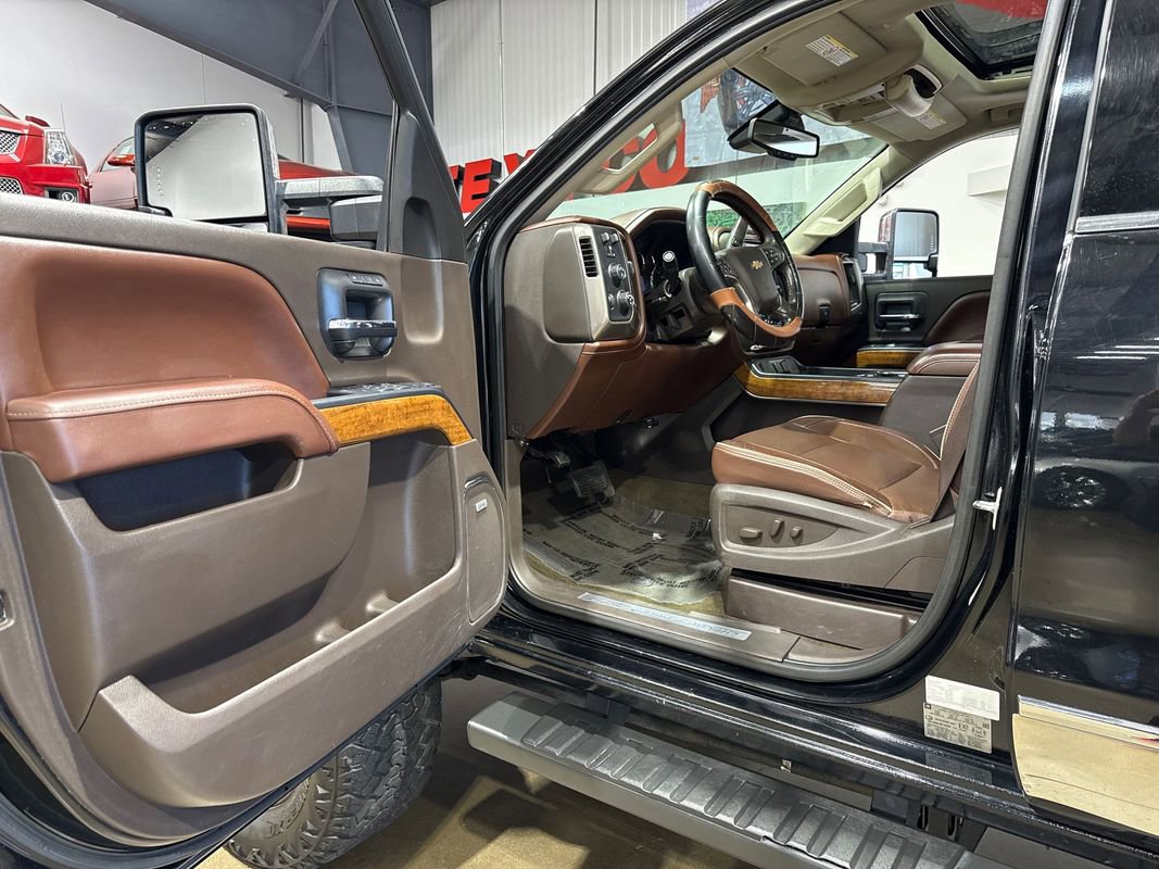 Used 2016 Chevrolet Silverado 2500 High Country AWD/4WD image 97