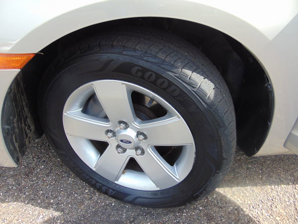 Used 2009 Ford Fusion SE image 24